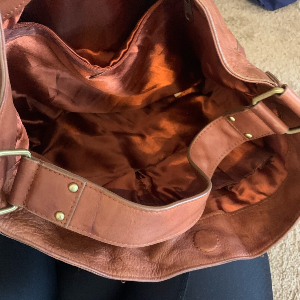 Handbag - Picture 2 of 3